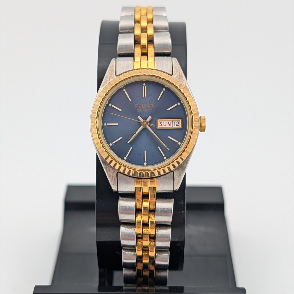 Vintage Pulsar Quartz Blue Sunburst Dial Fluted Bezel Day Date Watch V783-X003